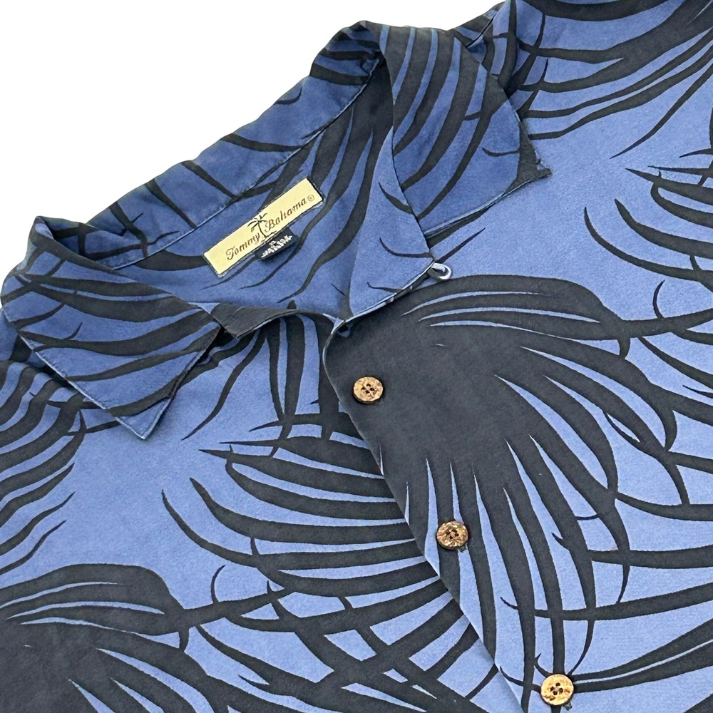 Tommy Bahama Shirt Mens XL Blue Black Silk Palm Floral Loop Collar Button Up